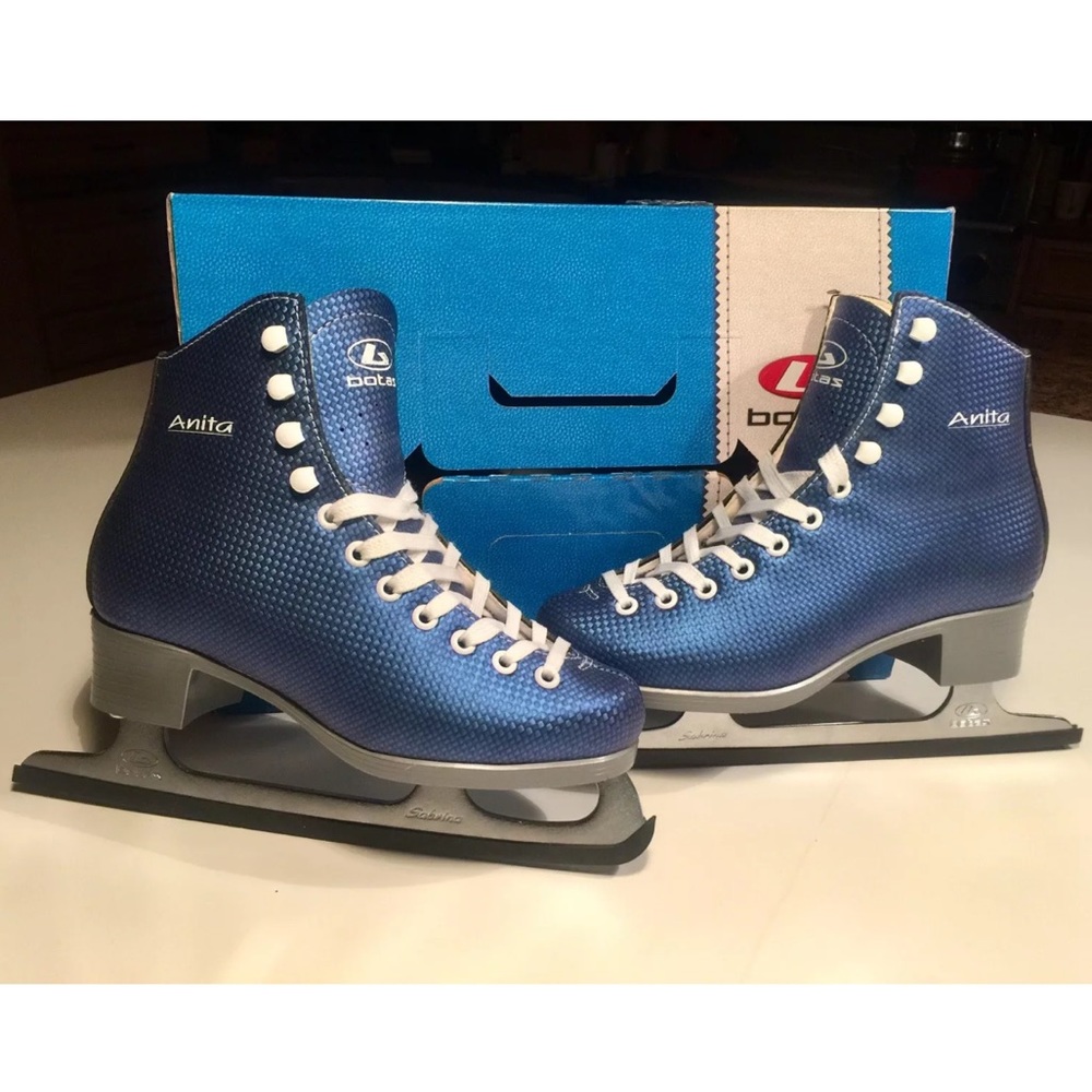 EUC 5.5 Botas Figure Ice Skates BLUE Anita Europe